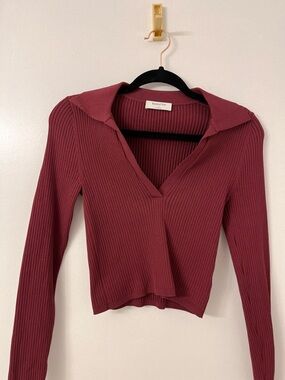Aritzia Babaton Knit Sculpt Cropped Long-Sleeve Polo Top Burgundy